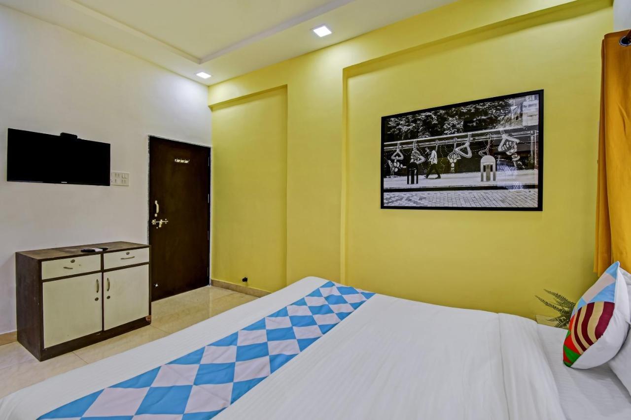 Oyo Home 78047 Alluring Stay Pimpri Pimpri-Chinchwad Exterior photo